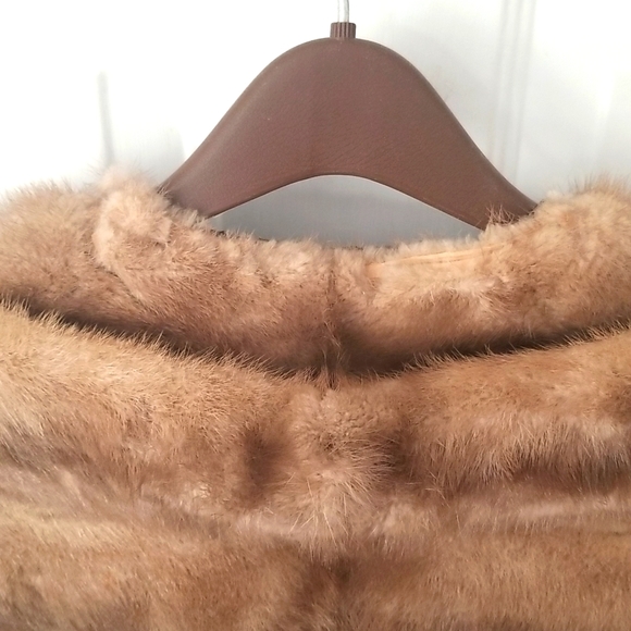 Mink fur stole - Picture 5 of 9